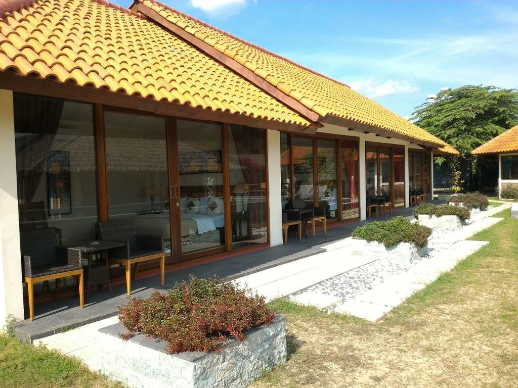 Jepara Marina Beach Bungalows Exteriör bild